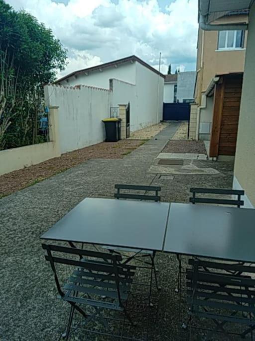 Maison Agreable Avec Stationnement Privatif Angoulême Extérieur photo